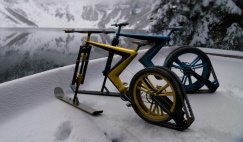 Sno Bike - With improved power efficiency and handling performance, this new bike concept thrives in snow conditions.http://www.designboom.com/design/sno-bike-concept-frame-power-efficiency-02-05-2015/
