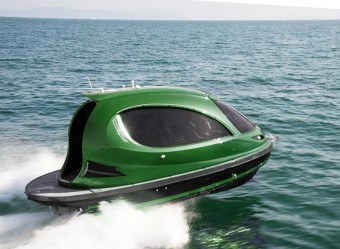 Reptile - Increased motor power, decreased weight, and anti-shock suspension seats make for speeds up to 50 knots in this jet capsule.http://www.designboom.com/design/jet-capsule-reptile-03-13-2015/