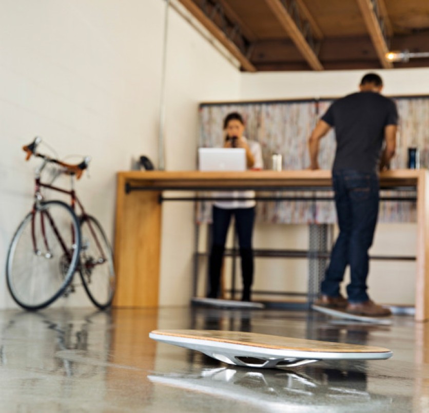The Level - Be active at work with this motion deck that detects subtle movement in the body as well as increasing heartrate. http://design-milk.com/surf-work-better-health/